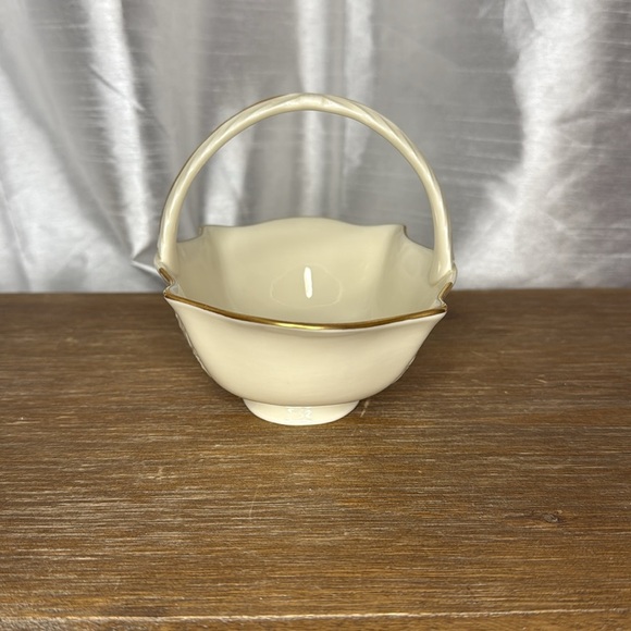 Lenox Sans Souci Collection Porcelain 24K Gold Trim Embossed Small Oval Basket - Picture 4 of 8